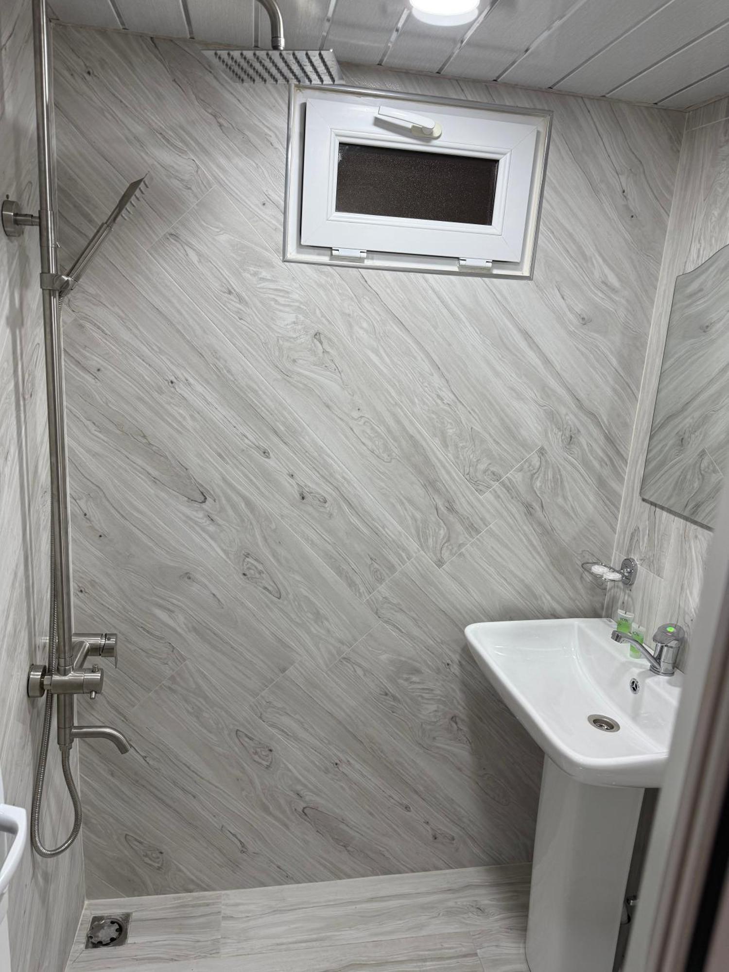 Narvar Hotel Goris Ngoại thất bức ảnh